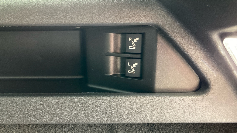 Land Rover Discovery Sport 1.5 P300e R-Dynamic HSE 5dr Auto [5 Seat] Station Wagon